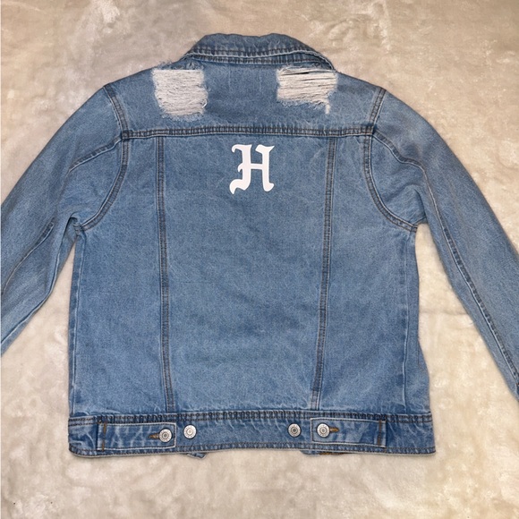 Denim Blvd Los Angeles Distressed “H” Graphic Jean Jacket Size Small - Picture 4 of 9